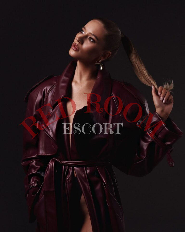 Эскортница Зоя  - грудь 2, рост 172 см, вес 55 кг, цвет волос Русые, этничность Европейская