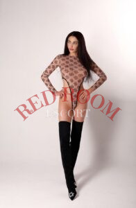 Эскортница Алина - грудь 3, рост 170 см, вес 50 кг, цвет волос Шатенки, этничность Европейская