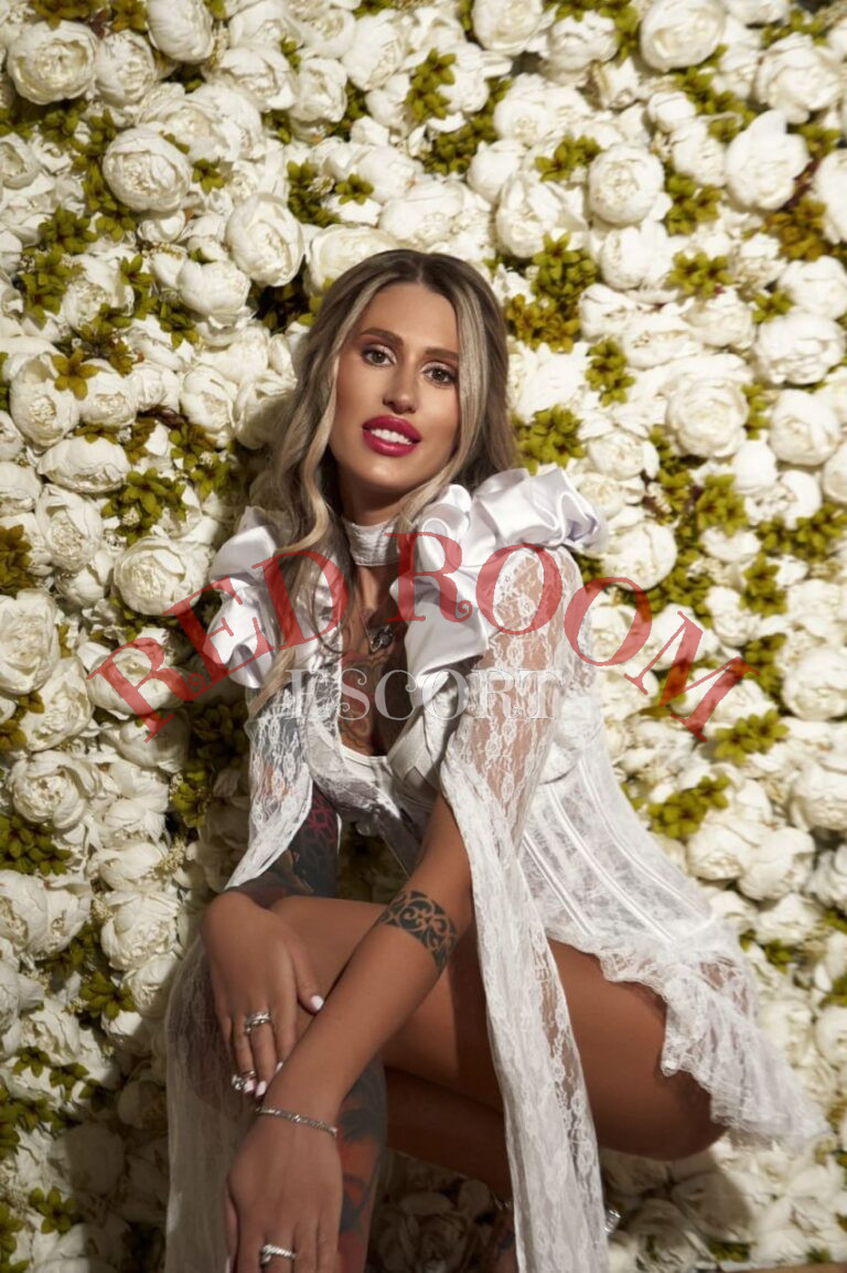 Эскортница Джейн  - грудь 2, рост 180 см, вес 60 кг, цвет волос Русые, этничность Европейская