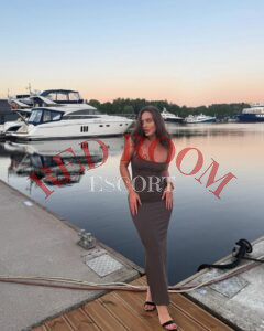 Эскортница Владлена - грудь 3, рост 168 см, вес 55 кг, цвет волос Шатенки, этничность Латиноамериканская