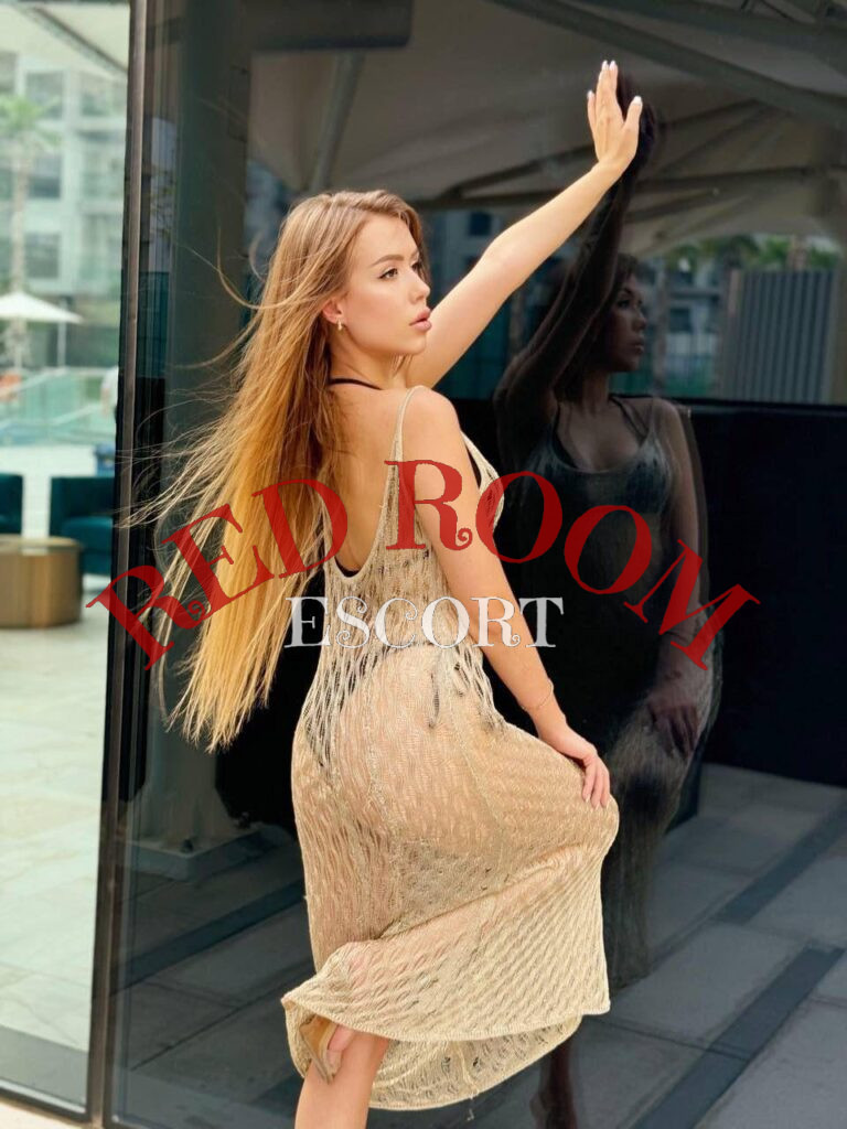 Эскортница Мика - грудь 3, рост 170 см, вес 50 кг, цвет волос Русые, этничность Европейская