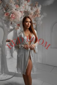 Эскортница Мика - грудь 3, рост 170 см, вес 50 кг, цвет волос Русые, этничность Европейская