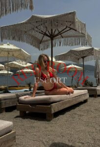 Эскортница Аида - грудь 2, рост 173 см, вес 62 кг, цвет волос Блондинки, этничность Европейская