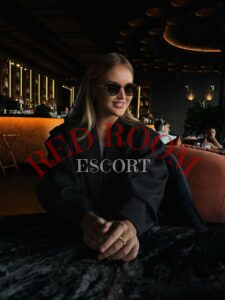 Эскортница Аида - грудь 2, рост 173 см, вес 62 кг, цвет волос Блондинки, этничность Европейская