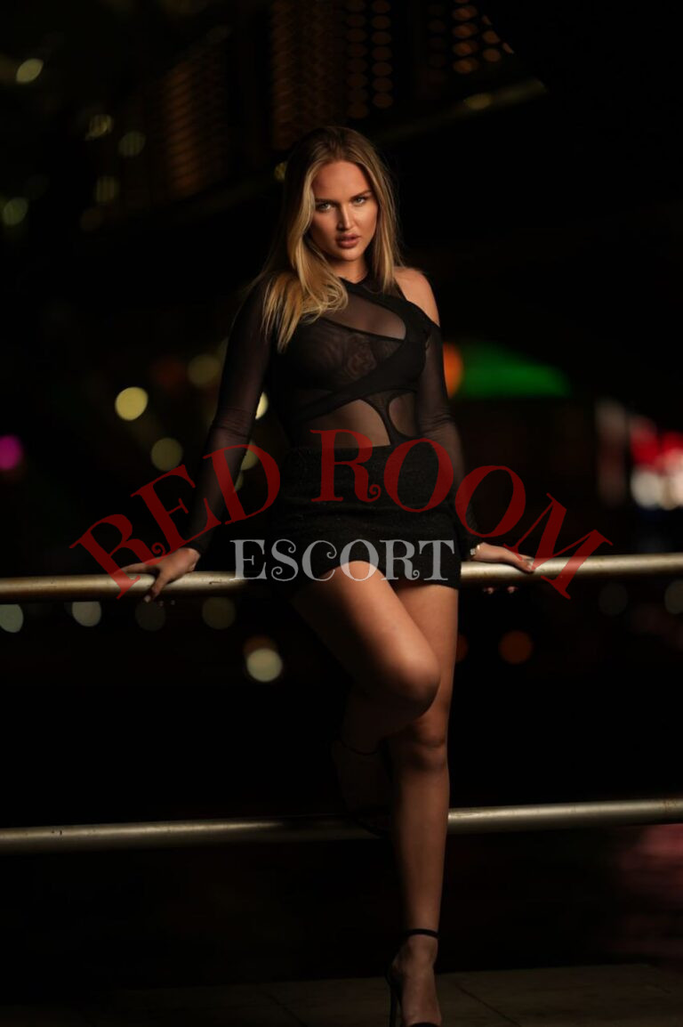 Эскортница Аида - грудь 2, рост 173 см, вес 62 кг, цвет волос Блондинки, этничность Европейская