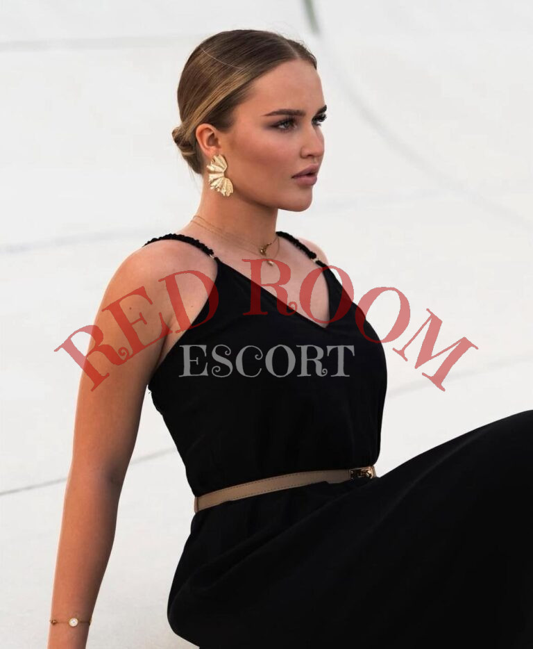 Эскортница Аида - грудь 2, рост 173 см, вес 62 кг, цвет волос Блондинки, этничность Европейская