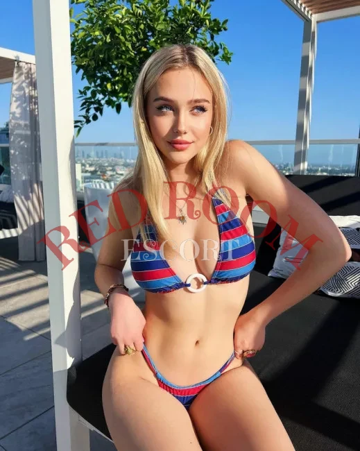 Дельфина — возраст 18, рост 175, вес 58, размер груди 2