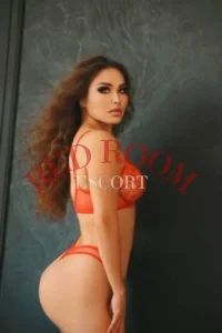 Эскортница Мирей - грудь 1, рост 173 см, вес 62 кг, цвет волос Шатенки