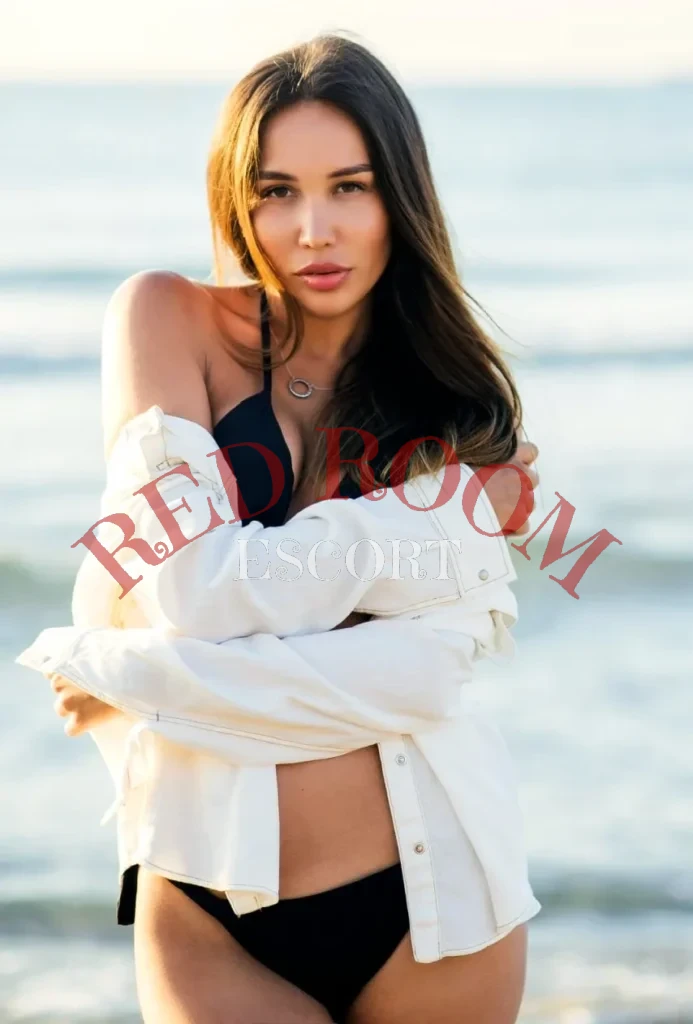 Крис — возраст 29, рост 171, вес 58, размер груди 2