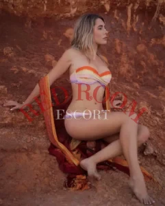 Эскортница Stasy - грудь 2, рост 160 см, вес 50 кг, цвет волос Блондинки