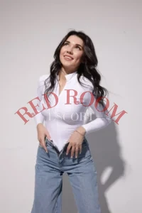 Эскортница Кейт - грудь 3, рост 172 см, вес 50 кг, цвет волос Шатенки