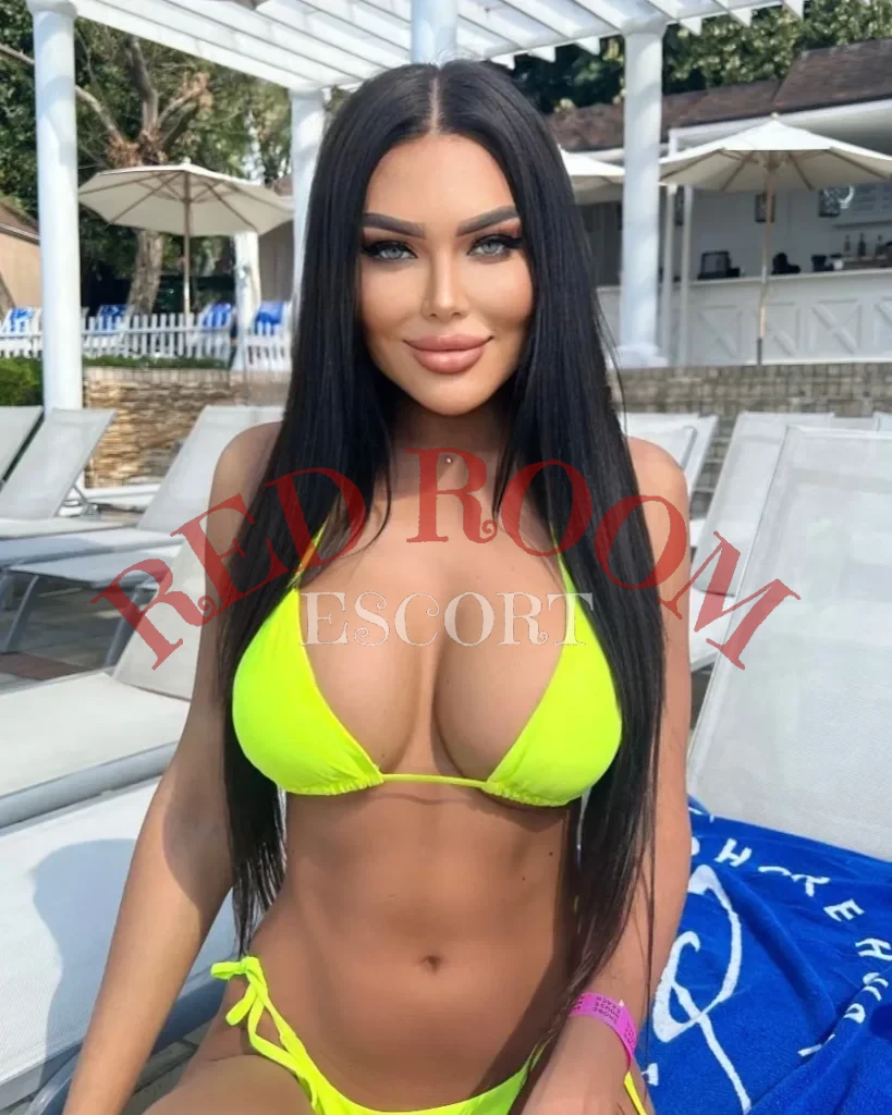 Сабина — возраст 21, рост 178, вес 50, размер груди 4