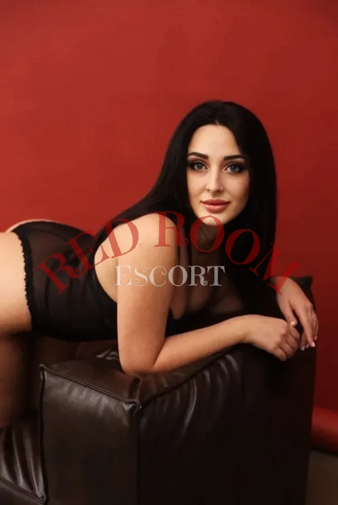 Айлин — возраст 28, рост 166, вес 63, размер груди 2