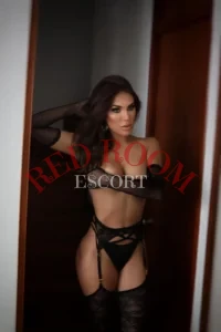 Эскортница Сара - грудь 2, рост 166 см, вес 51 кг, цвет волос Шатенки