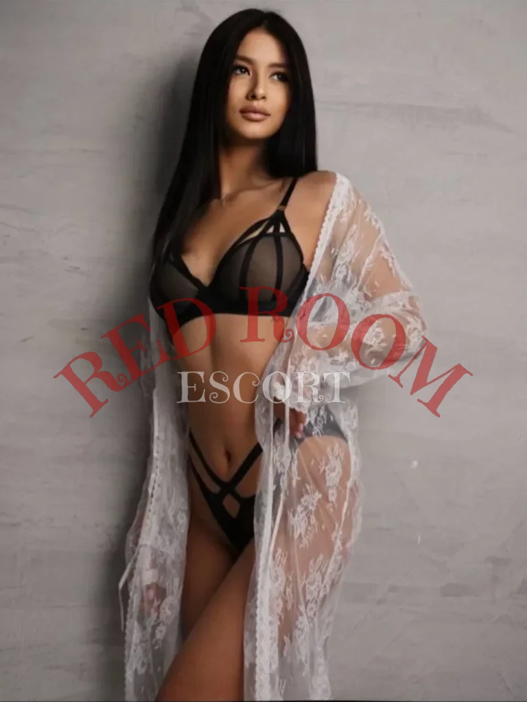 Эскортница Асуя - грудь 1, рост 166 см, вес 55 кг, цвет волос Брюнетки