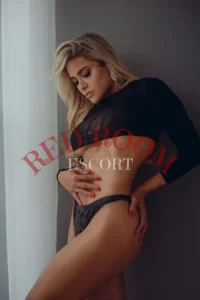 Эскортница Ветта - грудь 3, рост 167 см, вес 63 кг, цвет волос Блондинки