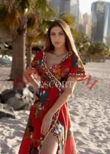 Эскортница Марика - грудь 2, рост 175 см, вес 59 кг, цвет волос Шатенки