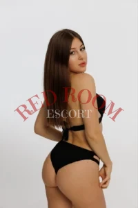 Эскортница Мариана - грудь 2, рост 167 см, вес 50 кг, цвет волос Шатенки