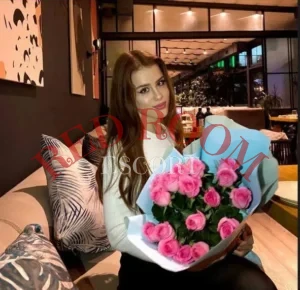 Эскортница Маргарита - грудь 2, рост 170 см, вес 57 кг, цвет волос Шатенки