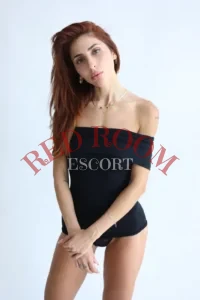 Эскортница Изабелла - грудь 3, рост 172 см, вес 51 кг, цвет волос Шатенки