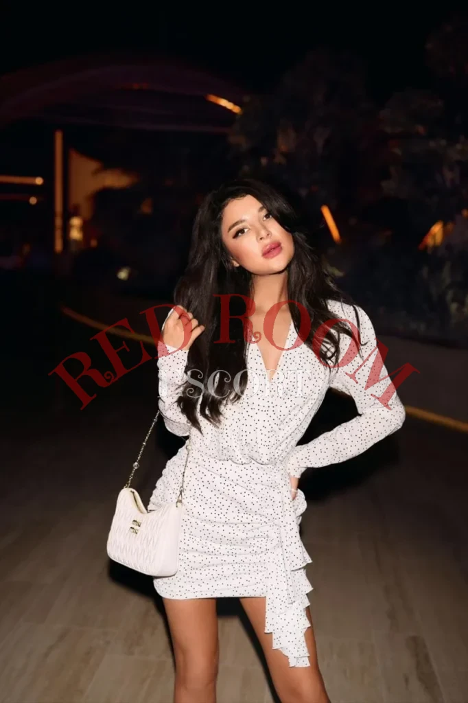 Катя — возраст 23, рост 168, вес 50, размер груди 2