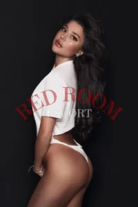 Эскортница Катя - грудь 2, рост 168 см, вес 50 кг, цвет волос Брюнетки