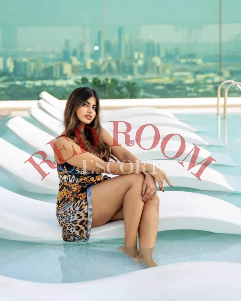 Эскортница Леля - грудь 4, рост 170 см, вес 59 кг, цвет волос Шатенки