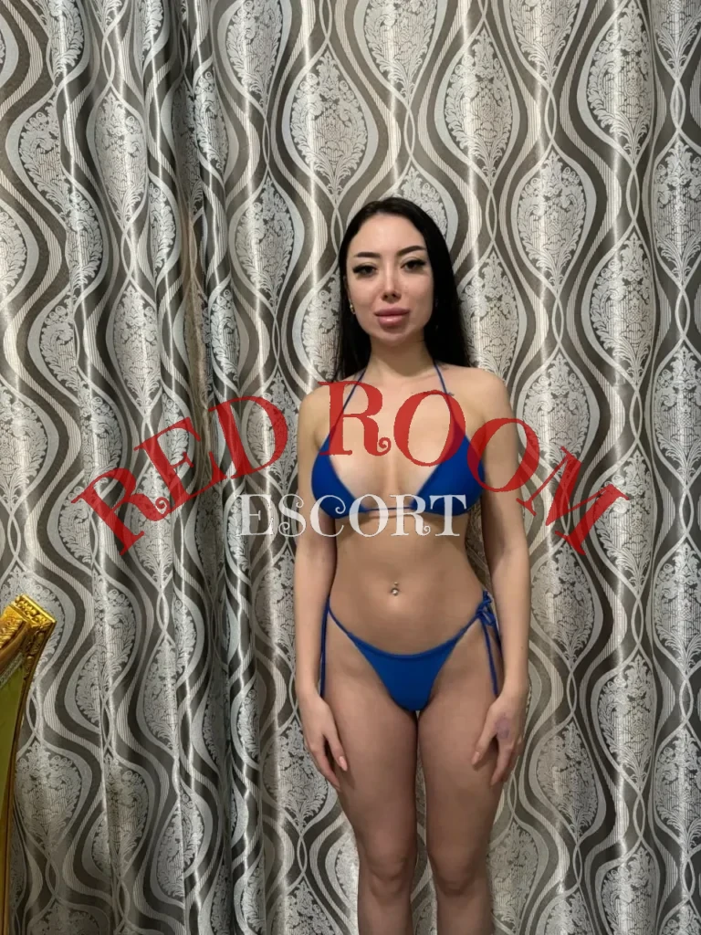 Эскортница Катерина - грудь 4, рост 170 см, вес 62 кг, цвет волос Брюнетки