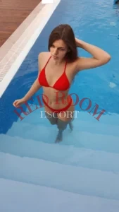 Эскортница Марвел - грудь 3, рост 174 см, вес 55 кг, цвет волос Шатенки