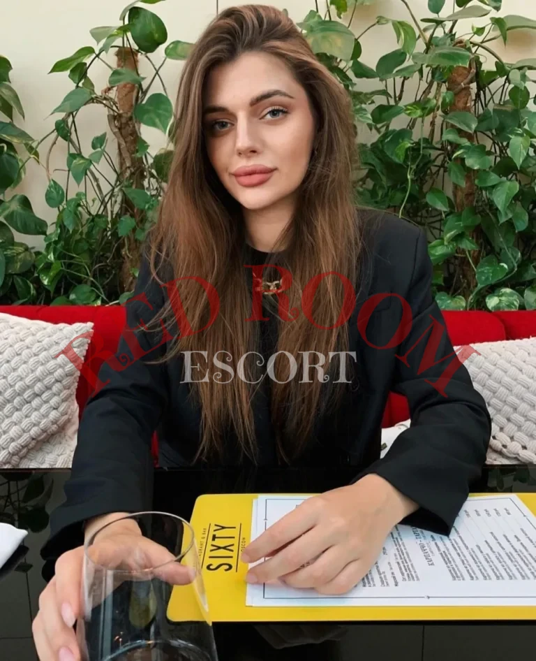 Эскортница Марвел - грудь 3, рост 174 см, вес 55 кг, цвет волос Шатенки