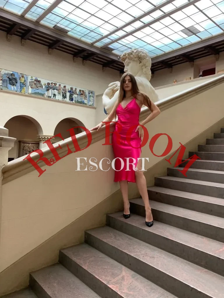 Эскортница Марвел - грудь 3, рост 174 см, вес 55 кг, цвет волос Шатенки