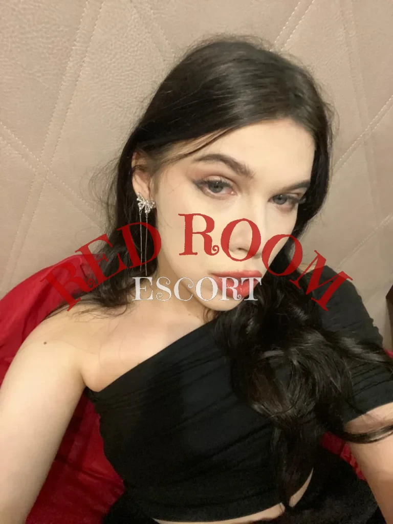 Эскортница Алия - грудь 1, рост 172 см, вес 55 кг, цвет волос Брюнетки