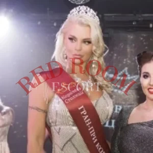 Эскортница Светлана - грудь 3, рост 171 см, вес 55 кг, цвет волос Блондинки