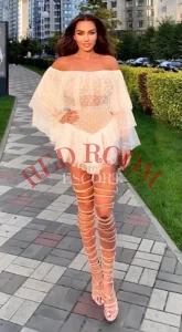 Эскортница Лола - грудь 3, рост 175 см, вес 56 кг, цвет волос Шатенки