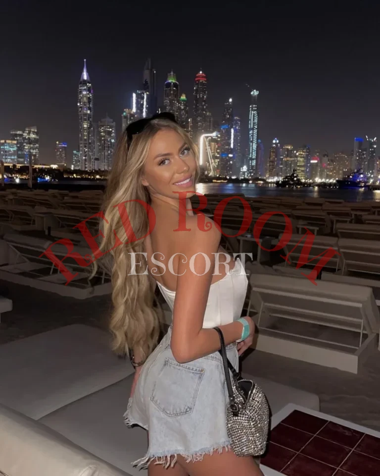 Эскортница Мария - грудь 3, рост 177 см, вес 53 кг, цвет волос Блондинки