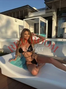 Эскортница Мария - грудь 3, рост 177 см, вес 53 кг, цвет волос Блондинки