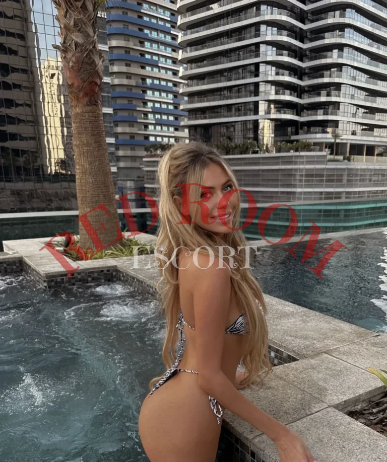 Эскортница Мария - грудь 3, рост 177 см, вес 53 кг, цвет волос Блондинки