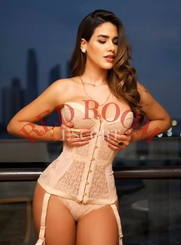 Антонелла — возраст 24, рост 173, вес 59, размер груди 3