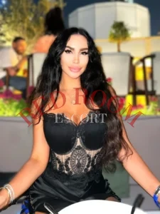 Эскортница Алиса - грудь 3, рост 173 см, вес 58 кг, цвет волос Шатенки