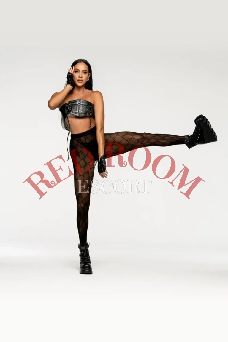 Эскортница Габриэла - грудь 2, рост 164 см, вес 54 кг, цвет волос Шатенки