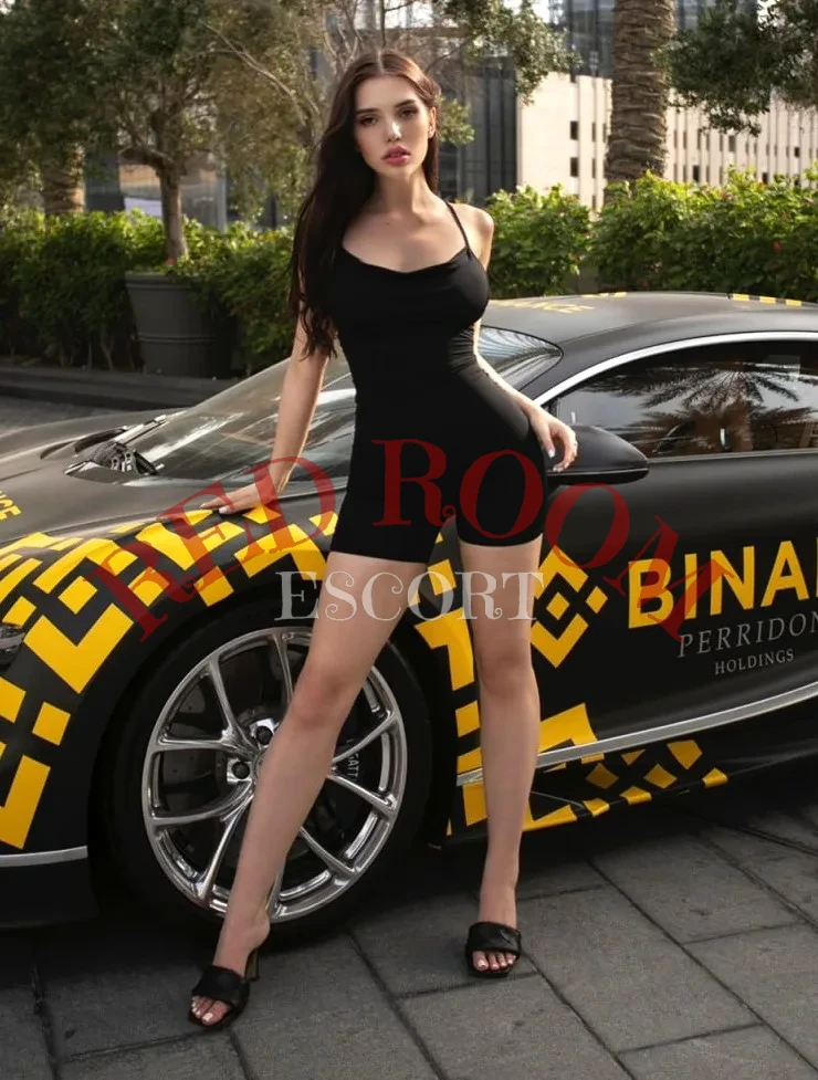 Эскортница Леа - грудь 4, рост 173 см, вес 57 кг, цвет волос Шатенки