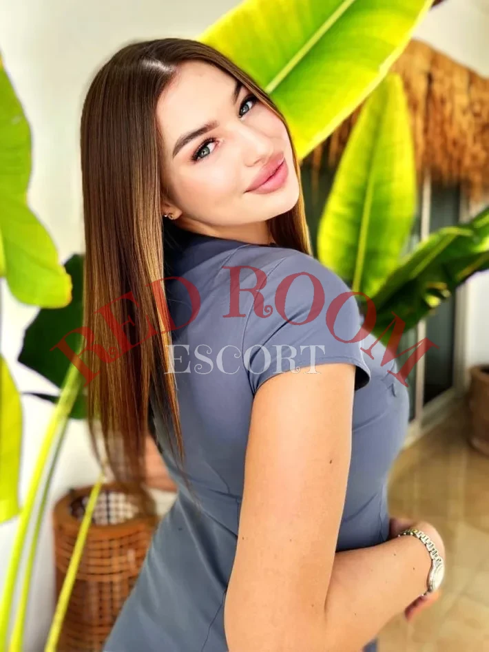 Aleksa — возраст 20, рост 178, вес 69, размер груди 3