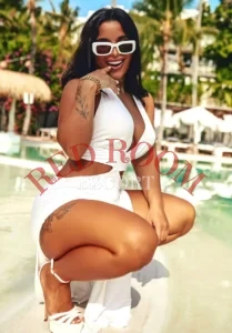 Эскортница Нита - грудь 3, рост 165 см, вес 50 кг, цвет волос Шатенки