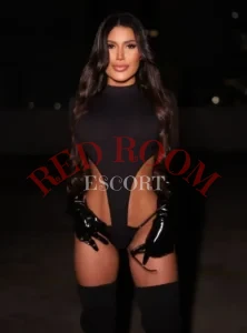 Эскортница Габриэла - грудь 5, рост 166 см, вес 54 кг, цвет волос Брюнетки