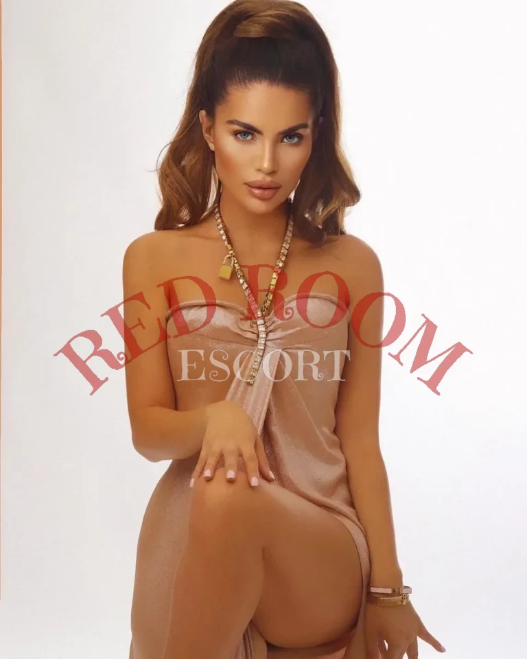 Эскортница Рианна - грудь 2, рост 168 см, вес 51 кг, цвет волос Шатенки