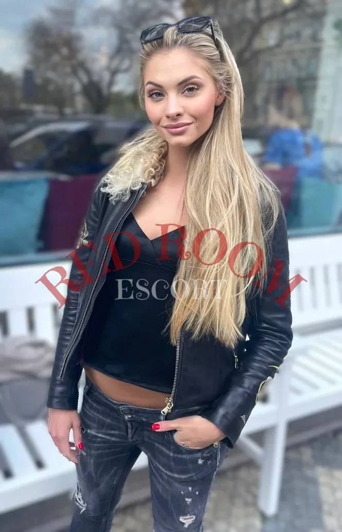 Эскортница Камилла - грудь 2, рост 178 см, вес 58 кг, цвет волос Блондинки