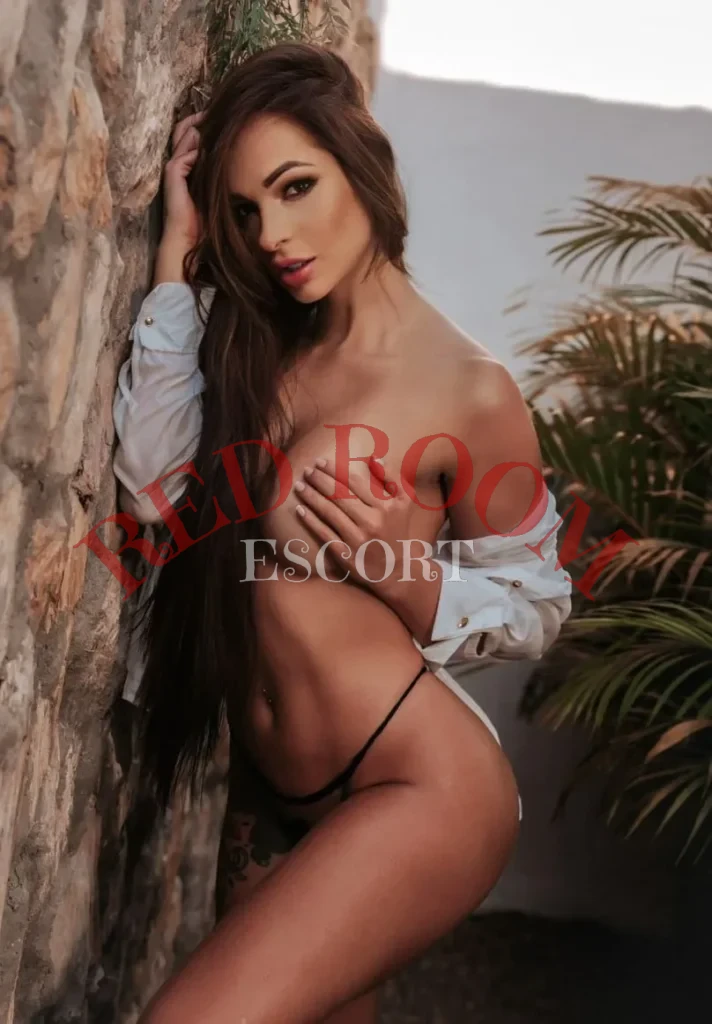 София — возраст 23, рост 170, вес 56, размер груди 3