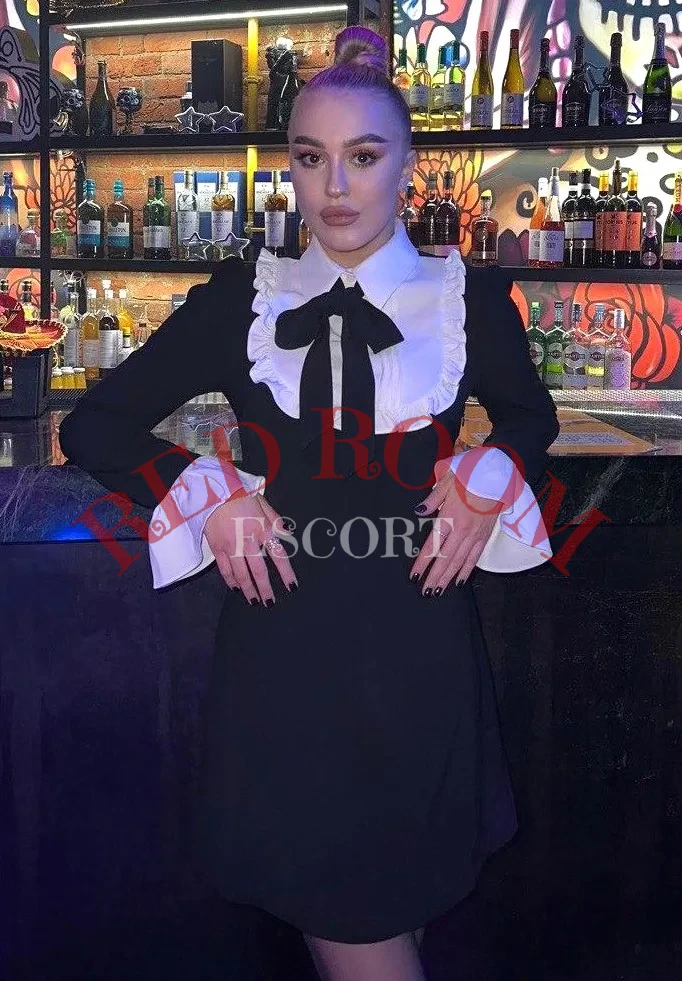 Эскортница Аннабель - грудь 2, рост 168 см, вес 55 кг, цвет волос Блондинки