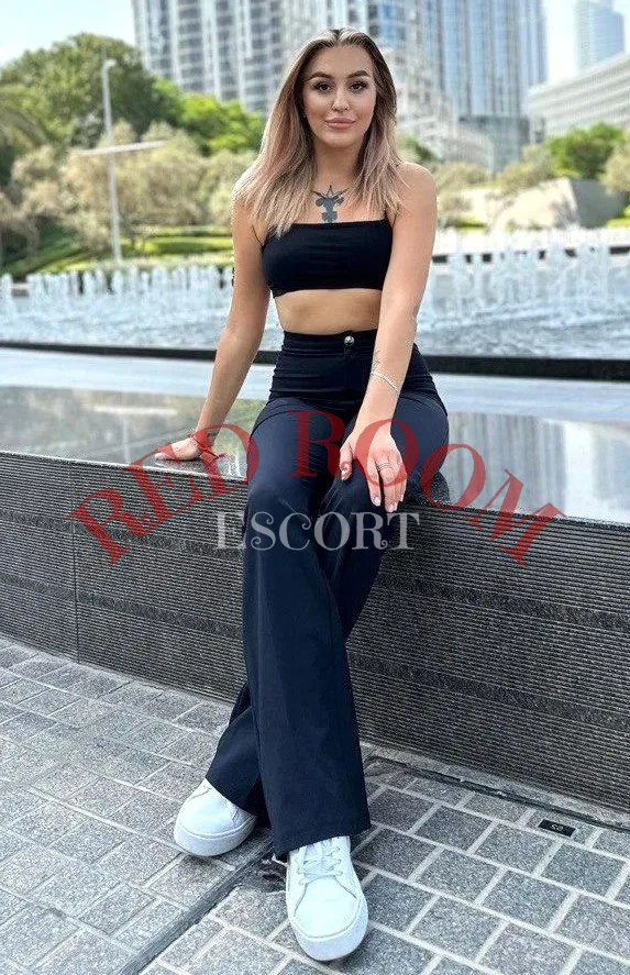 Эскортница Аннабель - грудь 2, рост 168 см, вес 55 кг, цвет волос Блондинки