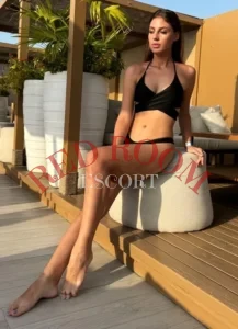 Эскортница Марика - грудь 2, рост 175 см, вес 58 кг, цвет волос Шатенки